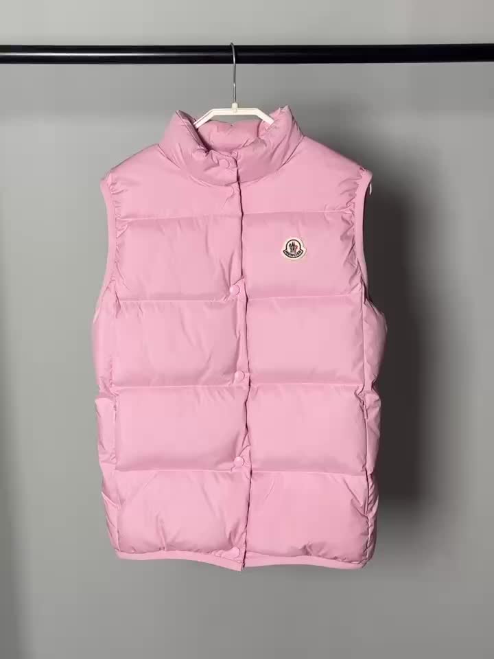 Moncler-Down jacket Women Code: AC749 $: 139USD