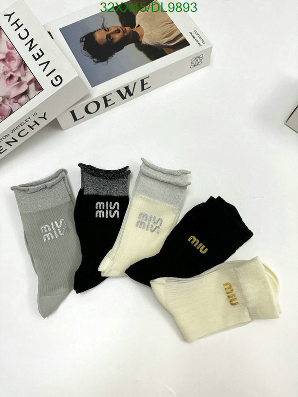 Miu Miu-Sock Code: DL9893 $: 32USD