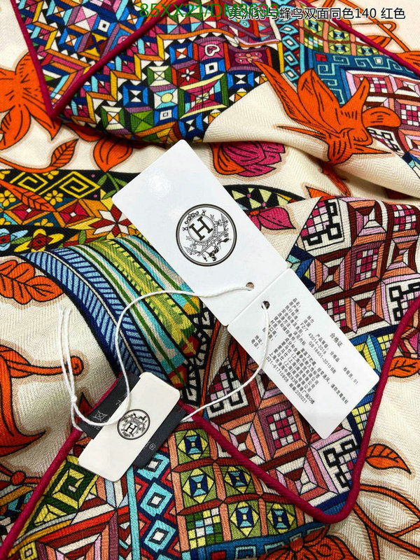 Hermes-Scarf Code: DM8693 $: 85USD