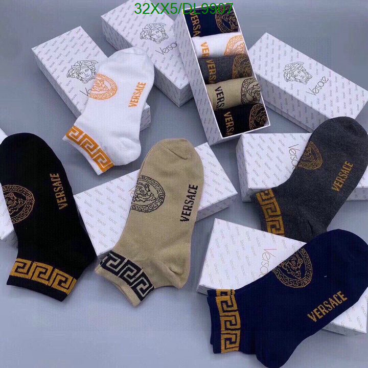 Versace-Sock Code: DL9907 $: 32USD