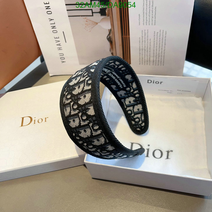 Dior-Headband Code: DA9054 $: 32USD