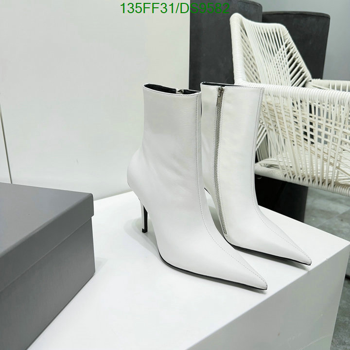 Balenciaga-Women Shoes Code: DS9582 $: 135USD