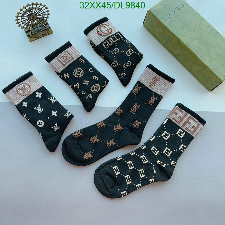 Gucci-Sock Code: DL9840 $: 32USD