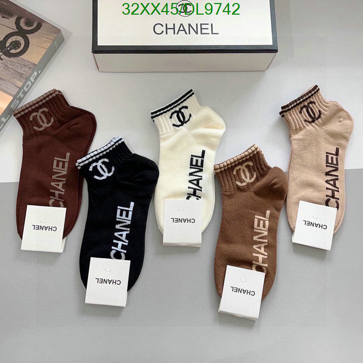 Chanel-Sock Code: DL9742 $: 32USD