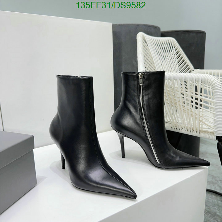 Balenciaga-Women Shoes Code: DS9582 $: 135USD