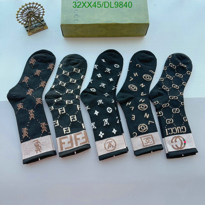 Gucci-Sock Code: DL9840 $: 32USD