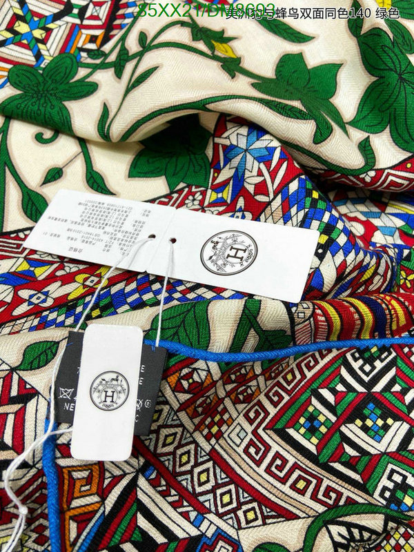 Hermes-Scarf Code: DM8693 $: 85USD