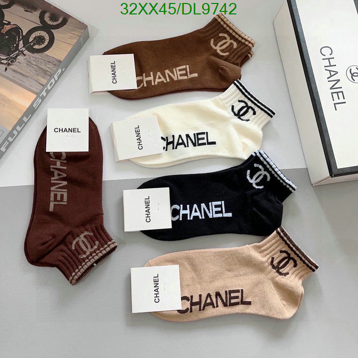 Chanel-Sock Code: DL9742 $: 32USD