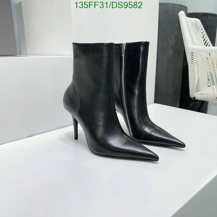 Balenciaga-Women Shoes Code: DS9582 $: 135USD