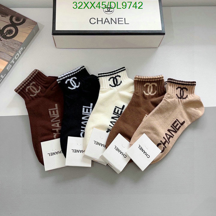 Chanel-Sock Code: DL9742 $: 32USD