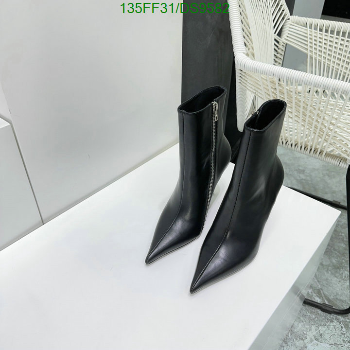 Balenciaga-Women Shoes Code: DS9582 $: 135USD