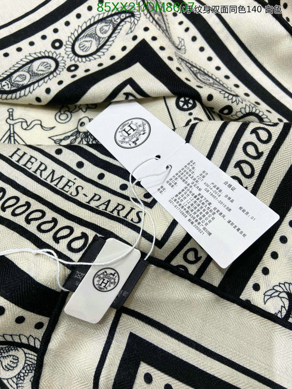 Hermes-Scarf Code: DM8697 $: 85USD