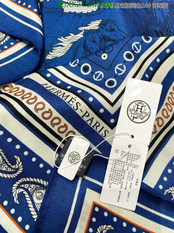 Hermes-Scarf Code: DM8697 $: 85USD