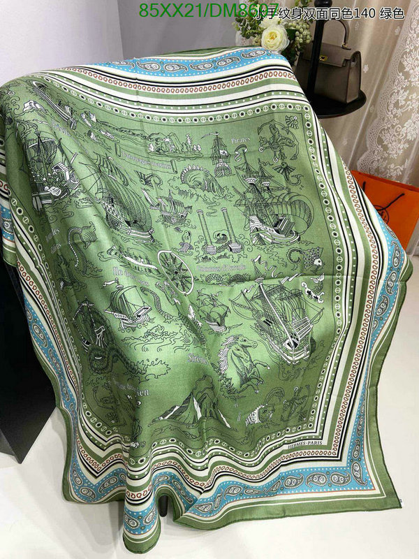 Hermes-Scarf Code: DM8697 $: 85USD