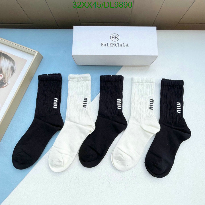 Miu Miu-Sock Code: DL9890 $: 32USD