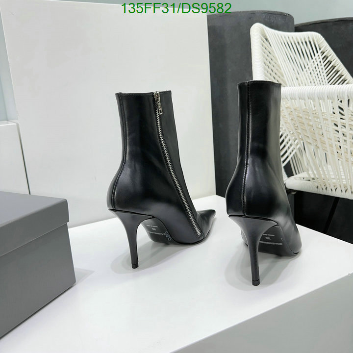 Balenciaga-Women Shoes Code: DS9582 $: 135USD