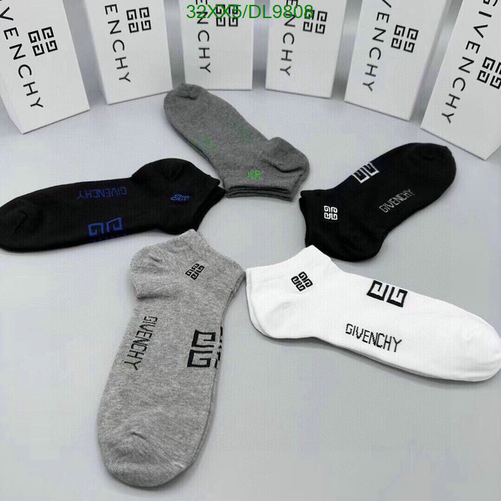 Givenchy-Sock Code: DL9808 $: 32USD