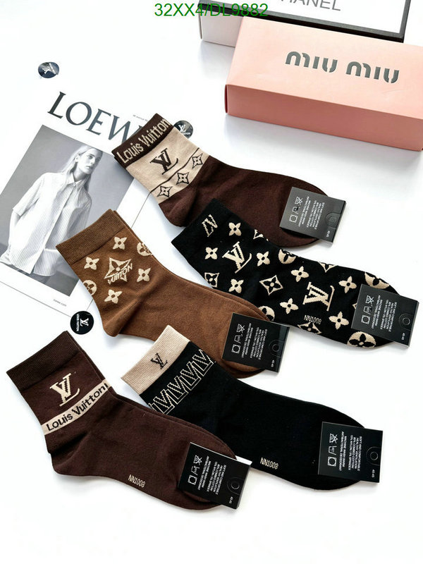 LV-Sock Code: DL9882 $: 32USD