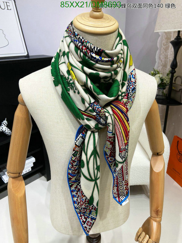 Hermes-Scarf Code: DM8693 $: 85USD