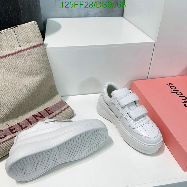 Acne Studios-Women Shoes Code: DS9563 $: 125USD