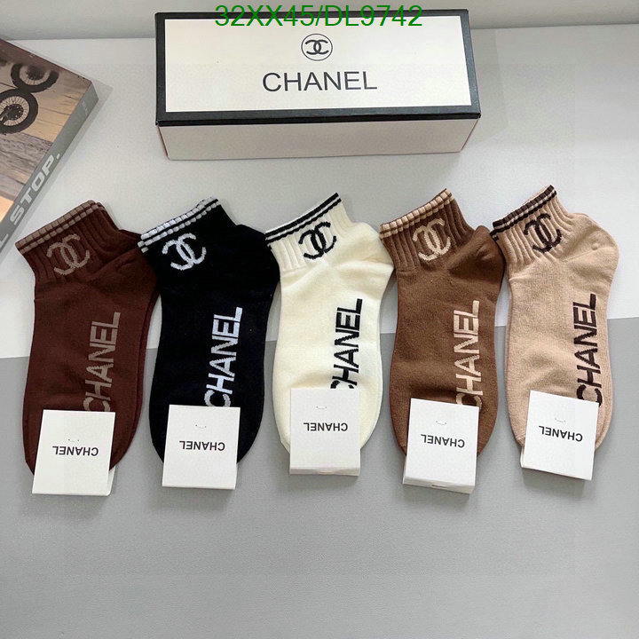 Chanel-Sock Code: DL9742 $: 32USD