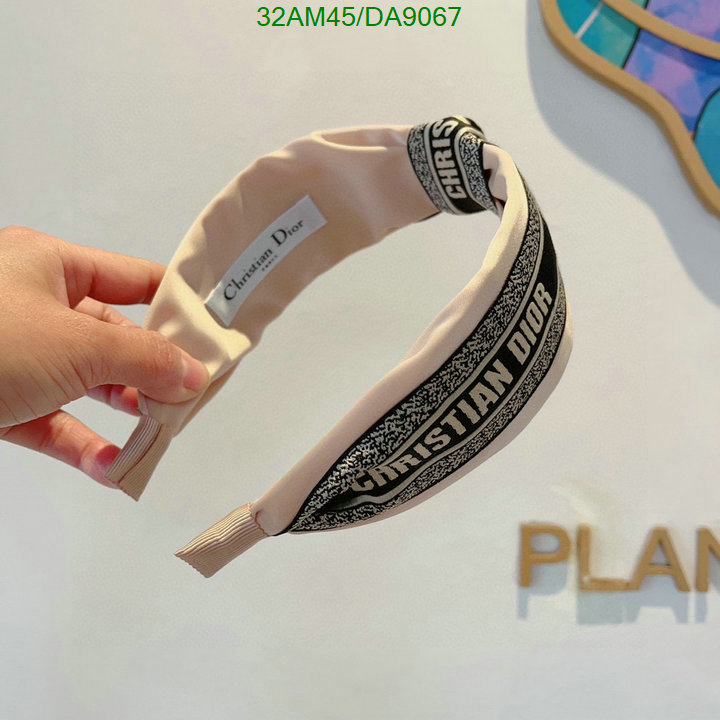 Dior-Headband Code: DA9067 $: 32USD