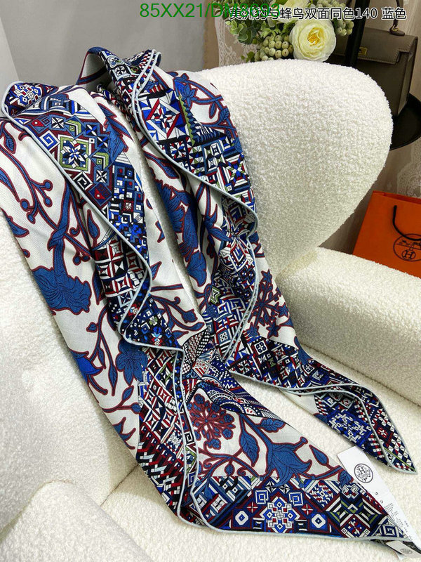 Hermes-Scarf Code: DM8693 $: 85USD