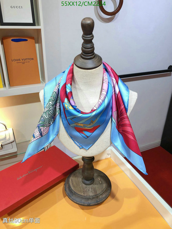 Ferragamo-Scarf Code: CM2224 $: 55USD