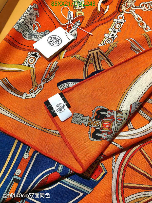 Hermes-Scarf Code: CM2243 $: 85USD