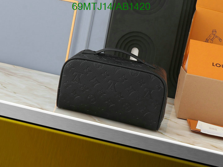 LV-Bag-4A Quality Code: AB1420 $: 69USD