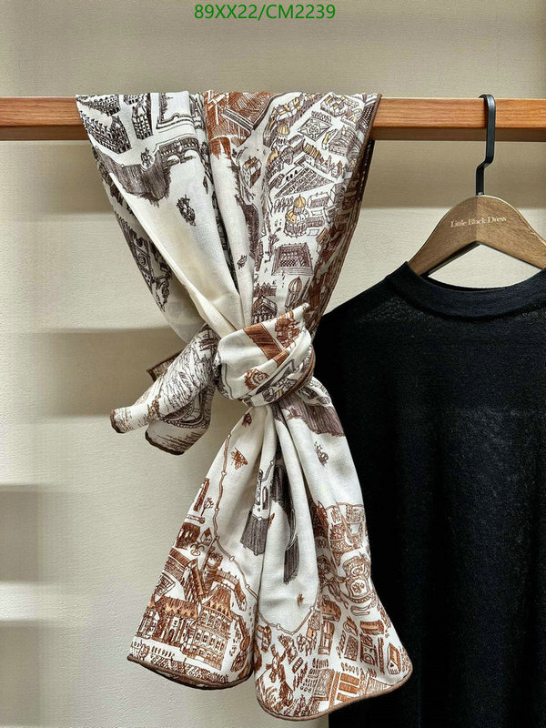 Hermes-Scarf Code: CM2239 $: 89USD