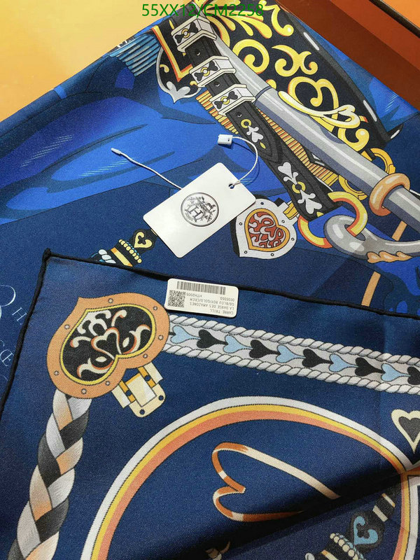 Hermes-Scarf Code: CM2258 $: 55USD