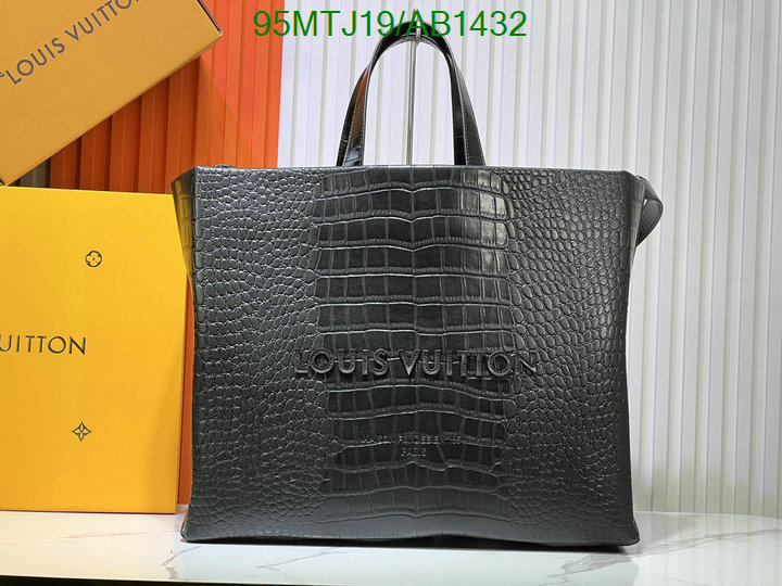 LV-Bag-4A Quality Code: AB1432 $: 95USD