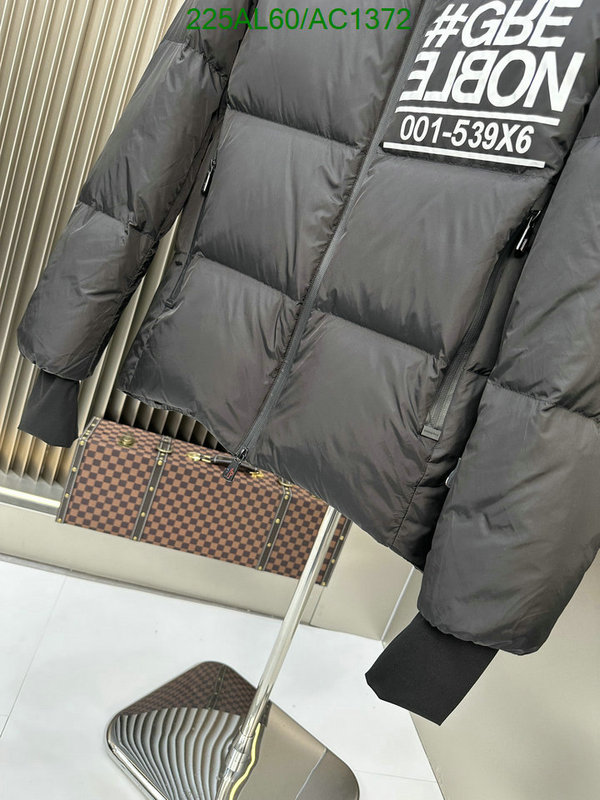 Moncler-Down jacket Women Code: AC1372 $: 225USD