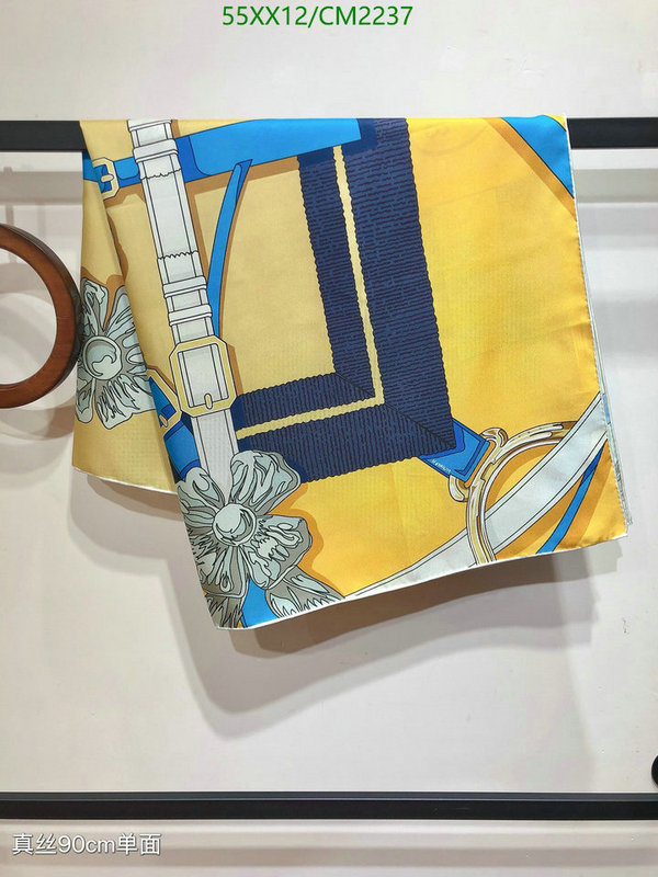 Hermes-Scarf Code: CM2237 $: 55USD