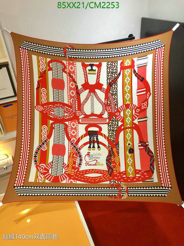 Hermes-Scarf Code: CM2253 $: 85USD