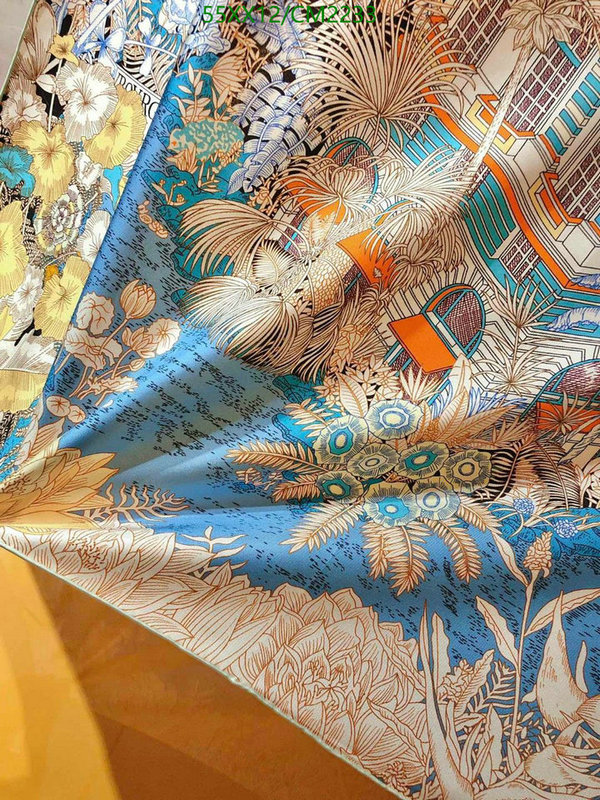 Hermes-Scarf Code: CM2233 $: 55USD