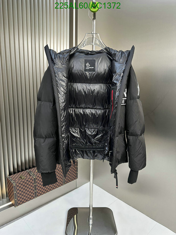 Moncler-Down jacket Women Code: AC1372 $: 225USD