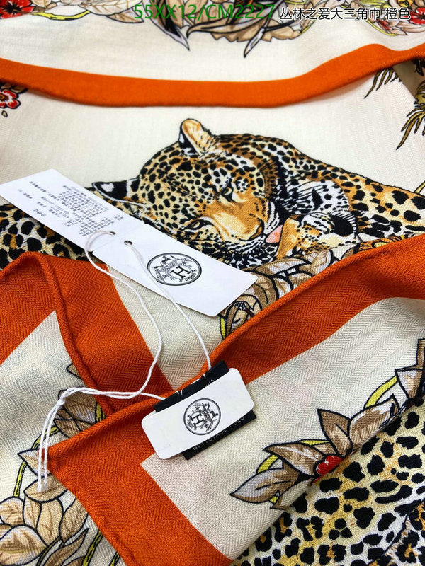 Hermes-Scarf Code: CM2227 $: 55USD