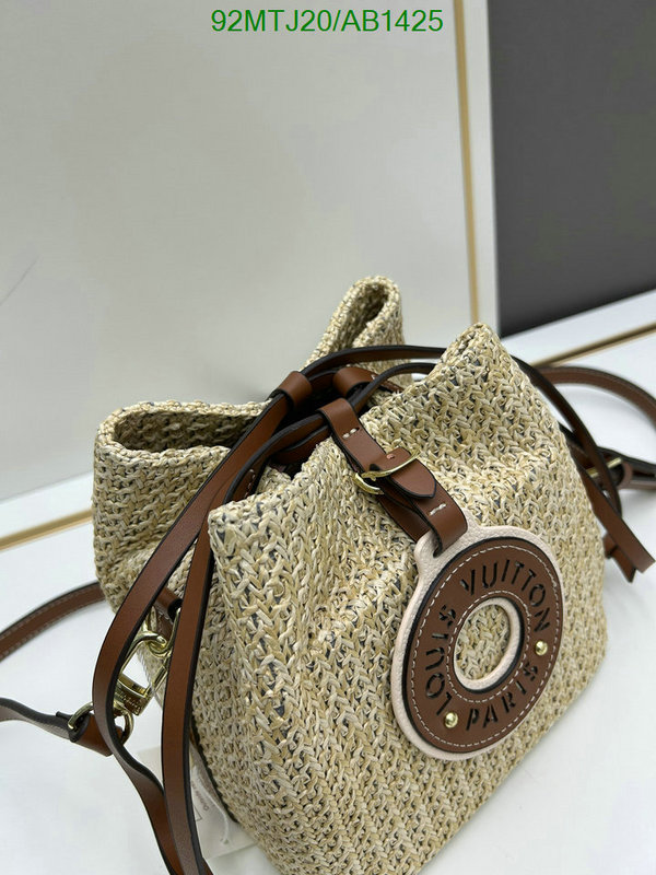 LV-Bag-4A Quality Code: AB1425 $: 92USD