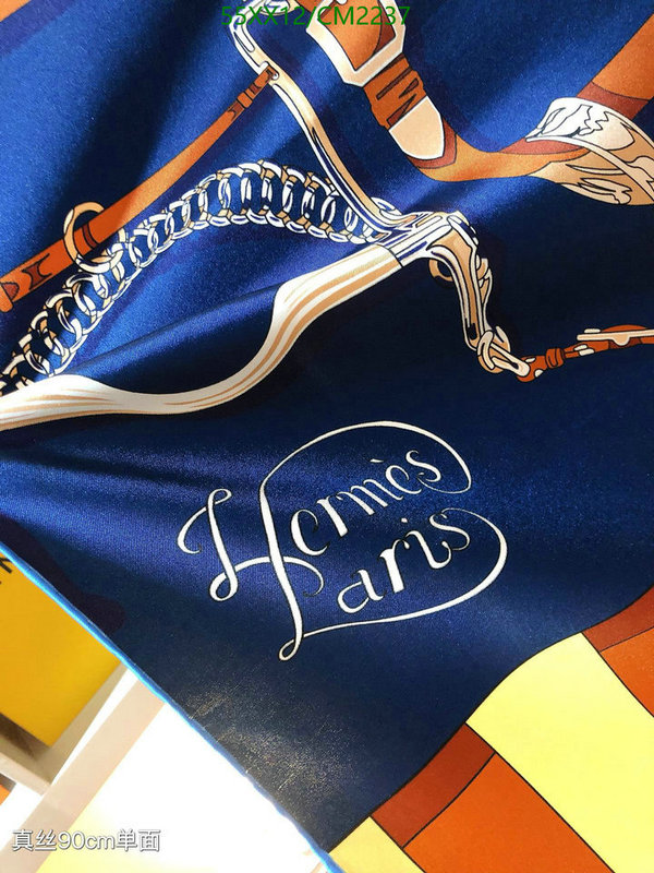 Hermes-Scarf Code: CM2237 $: 55USD