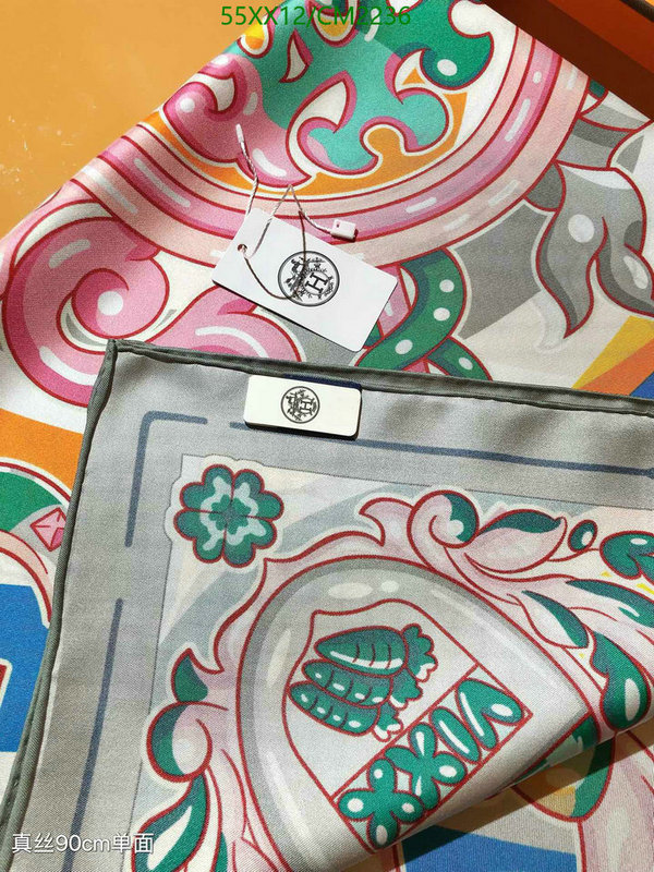 Hermes-Scarf Code: CM2236 $: 55USD