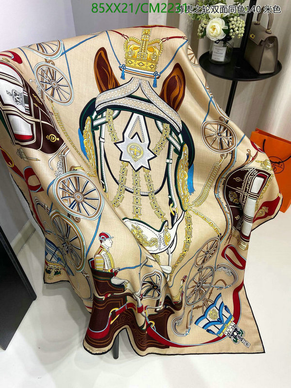 Hermes-Scarf Code: CM2231 $: 85USD