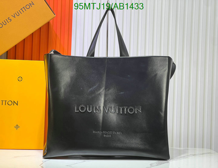 LV-Bag-4A Quality Code: AB1433 $: 95USD