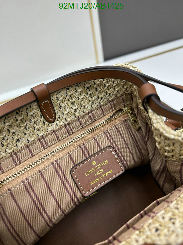 LV-Bag-4A Quality Code: AB1425 $: 92USD