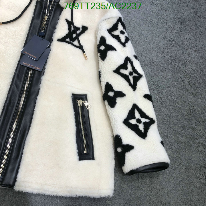 LV-Clothing Code: AC2237 $: 769USD