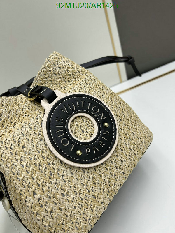 LV-Bag-4A Quality Code: AB1425 $: 92USD