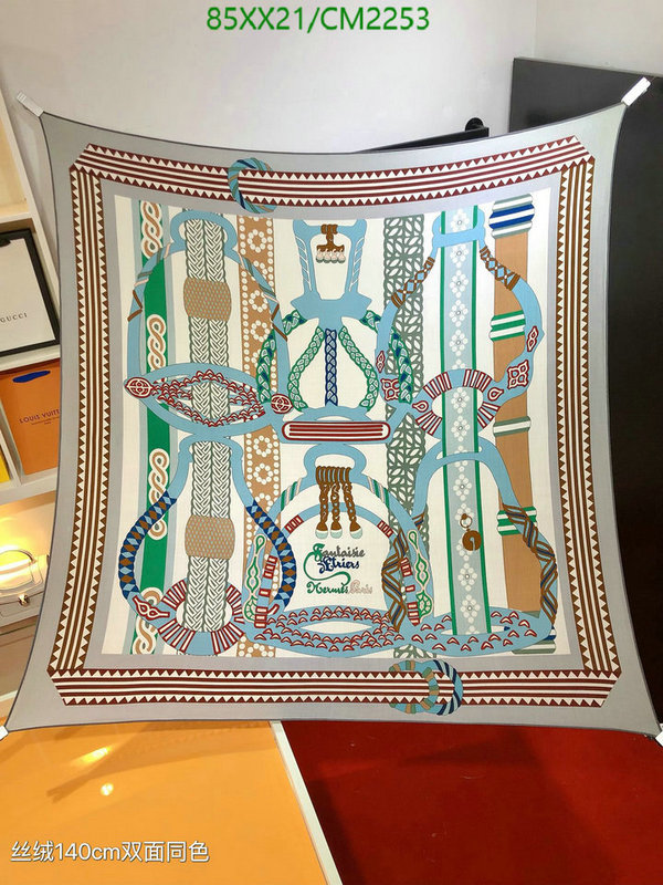 Hermes-Scarf Code: CM2253 $: 85USD