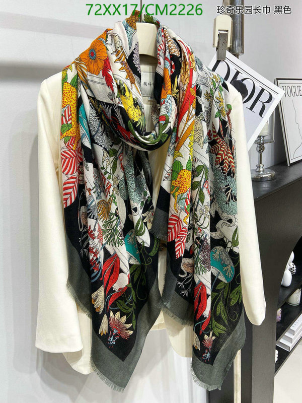 Hermes-Scarf Code: CM2226 $: 72USD