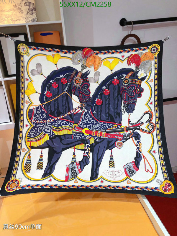 Hermes-Scarf Code: CM2258 $: 55USD